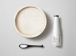 Shu Uemura Izumi Tonic Strengthening Shampoo System Shampoo Rinforzante 300ml -Bellezza e Lusso shu uemura izumi tonic shampoo acqua di riso